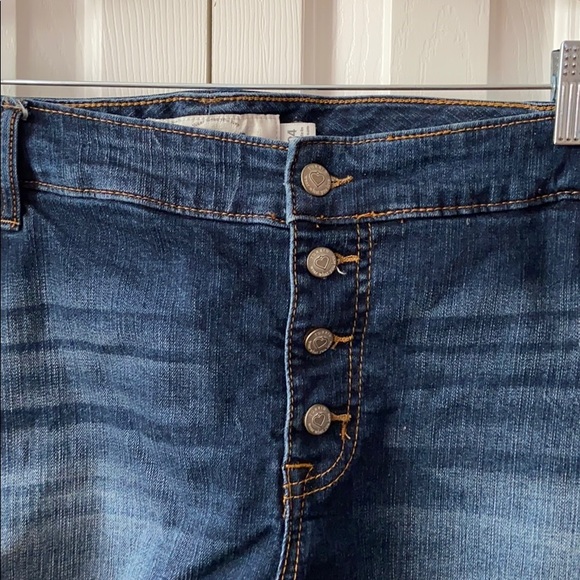 Torrid Plus Size Distressed Shorts - Picture 3 of 7